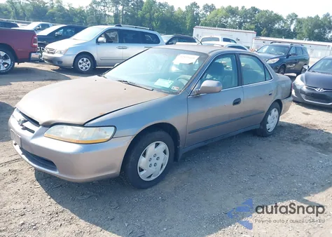 2000 Honda Accord 3.0 Lx from USA, damaged, VIN 1HGCG1646YA076208